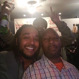 Meet your Posher, Warren